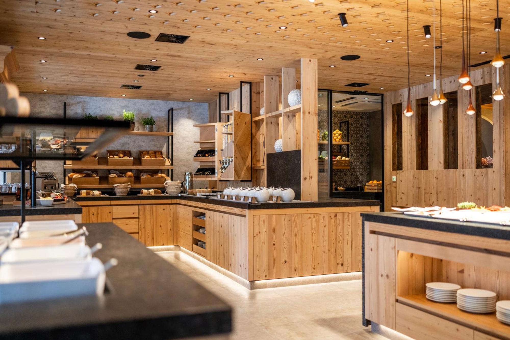 Alpenhotel Ischglerhof ภายนอก รูปภาพ
